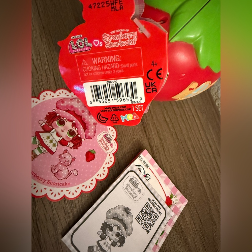 LOL Surprise The World of Strawberry Shortcake (Strawberry Shortcake Ultra-Rare) - Picture 6 of 6